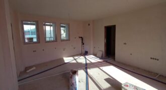 Двустаен апартамент в кв.Витоша